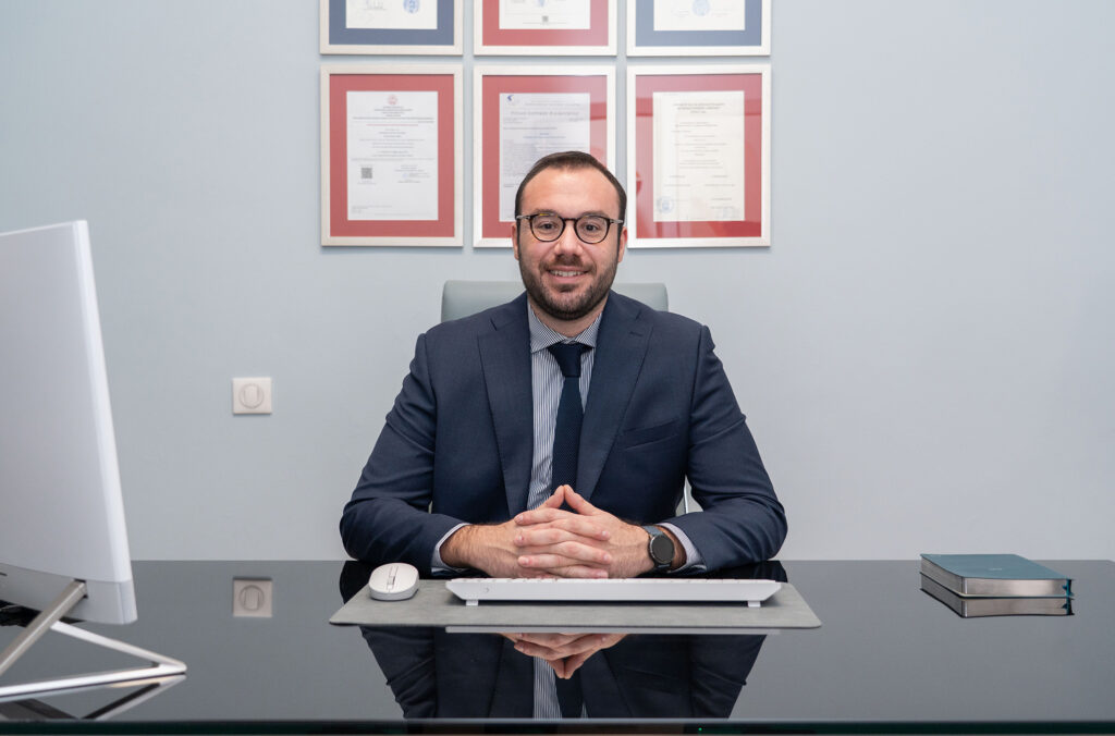 Δρ. Ιωάννης Μίντζηρας, γενικός χειρουργός με εξειδίκευση στους ενδοκρινείς αδένες